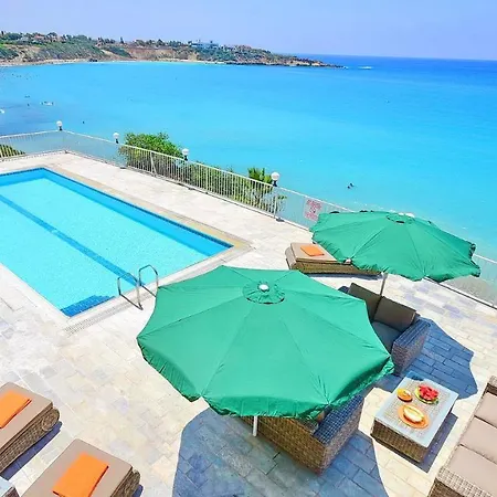 Katina Beach